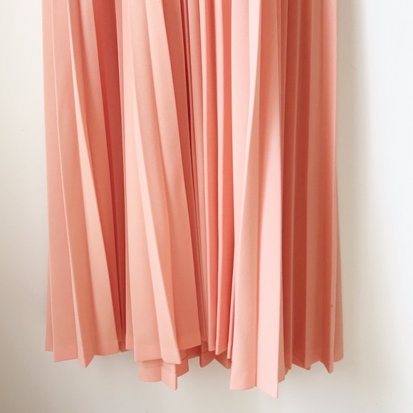 Peach pleated hand made maxi dress - Picture 6 of 9